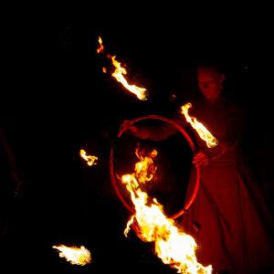 Pokaz Teatr Ognia Fire Show, występ grupy Manipura - w ramach festiwalu teatru ulicznego FETA. Zdjęcia wykonał Adam Szoka. Pokaz Teatr Ognia Fire Show, występ grupy Manipura - w ramach festiwalu teatru ulicznego FETA.