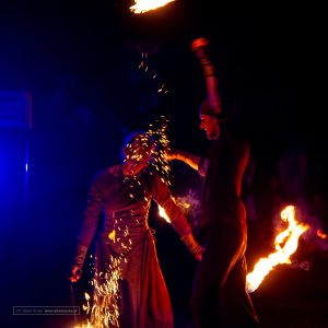 Teatr Ognia, grupa Manipura, Festiwal FETA lato 2025 Pokaz Teatr Ognia Fire Show, występ grupy Manipura - w ramach festiwalu teatru ulicznego FETA.
