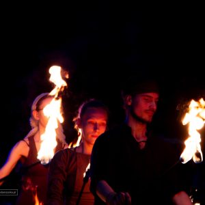 Pokaz Teatr Ognia Fire Show, występ grupy Manipura - w ramach festiwalu teatru ulicznego FETA. Zdjęcia wykonał Adam Szoka. Pokaz Teatr Ognia Fire Show, występ grupy Manipura - w ramach festiwalu teatru ulicznego FETA.